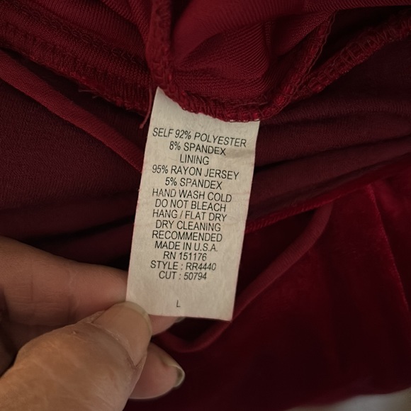 If By The Sea Red Velvet Jumpsuit Large - Picture 16 of 17